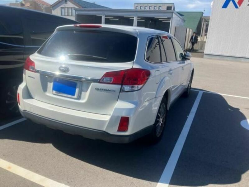 LEGACY OUTBACK