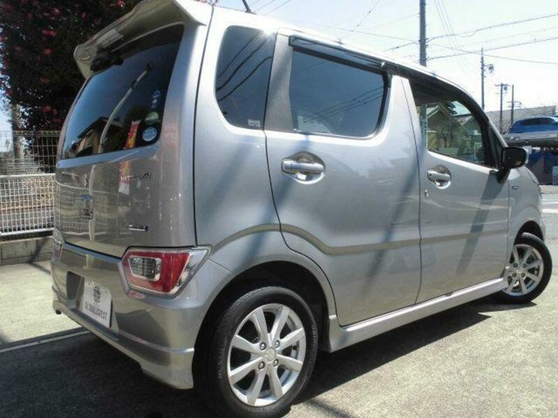 WAGON R
