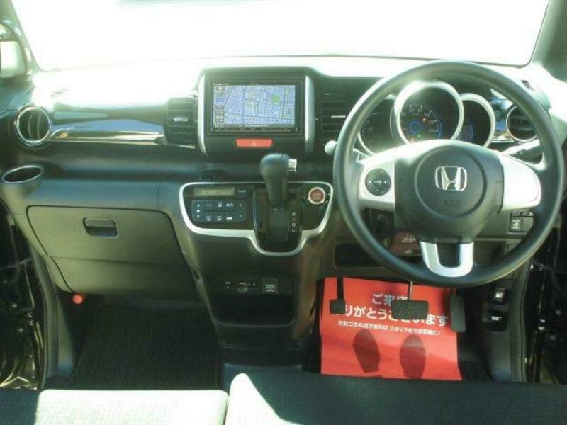 N BOX CUSTOM