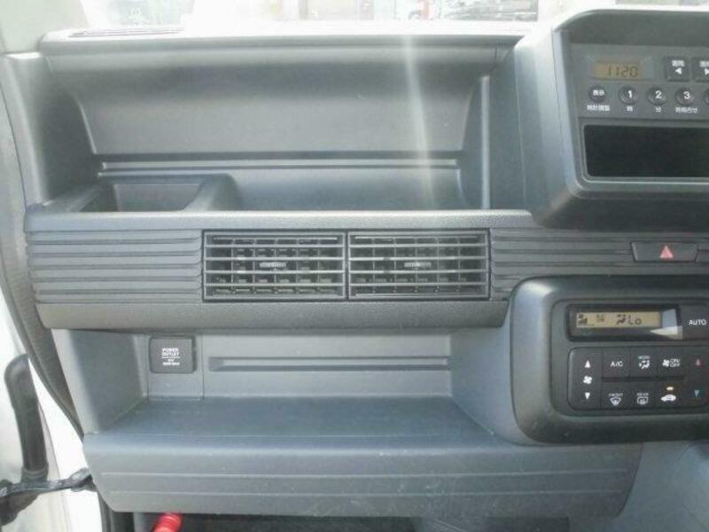 N-VAN