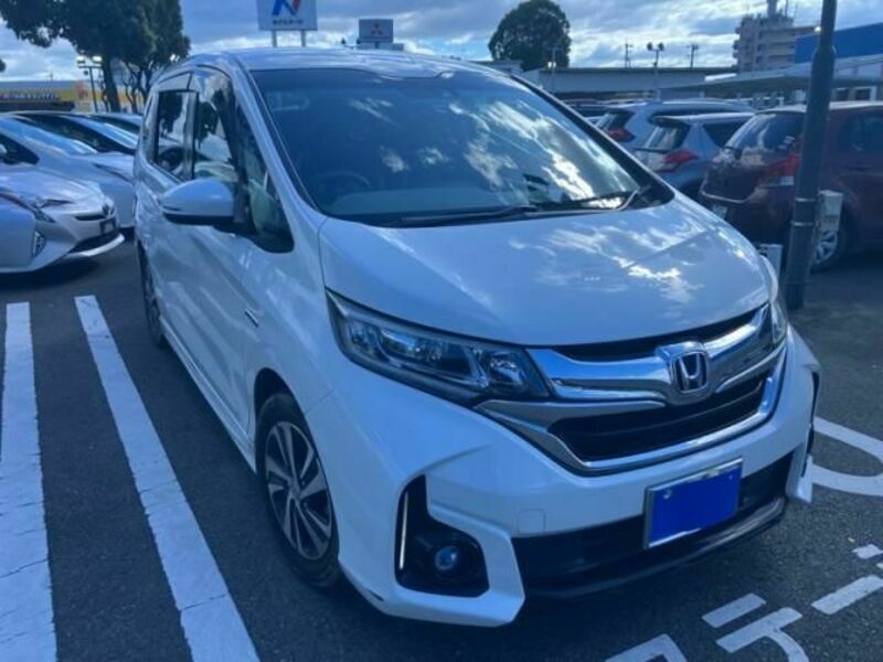 HONDA FREED HYBRID