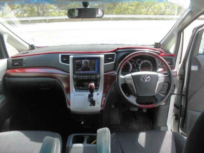 VELLFIRE
