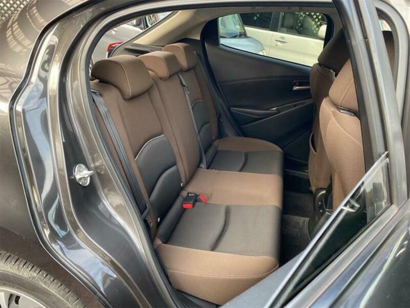 MAZDA2