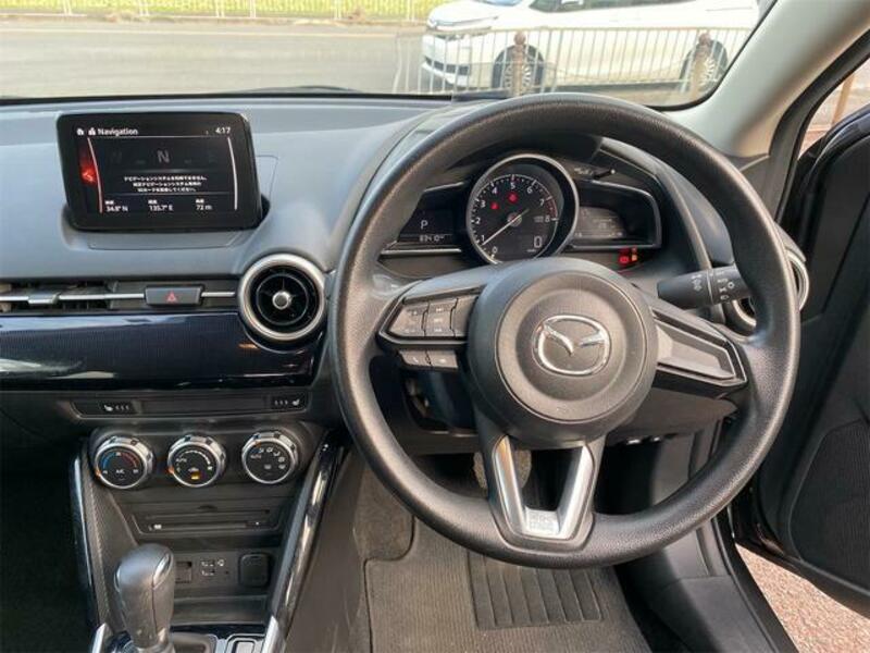 MAZDA2