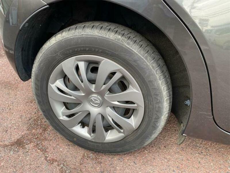 MAZDA2