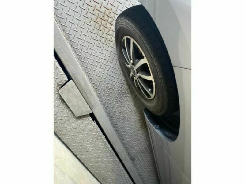 N-VAN