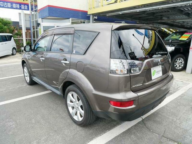 OUTLANDER
