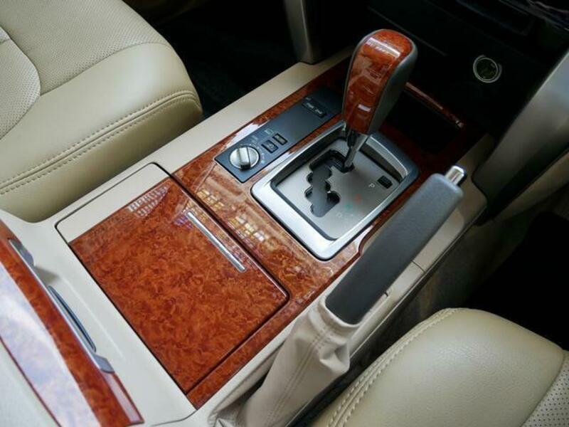 LAND CRUISER