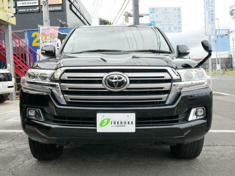 LAND CRUISER