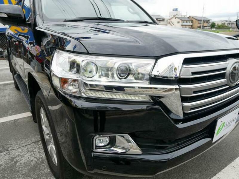 LAND CRUISER
