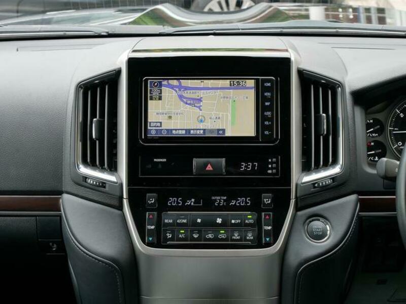 LAND CRUISER