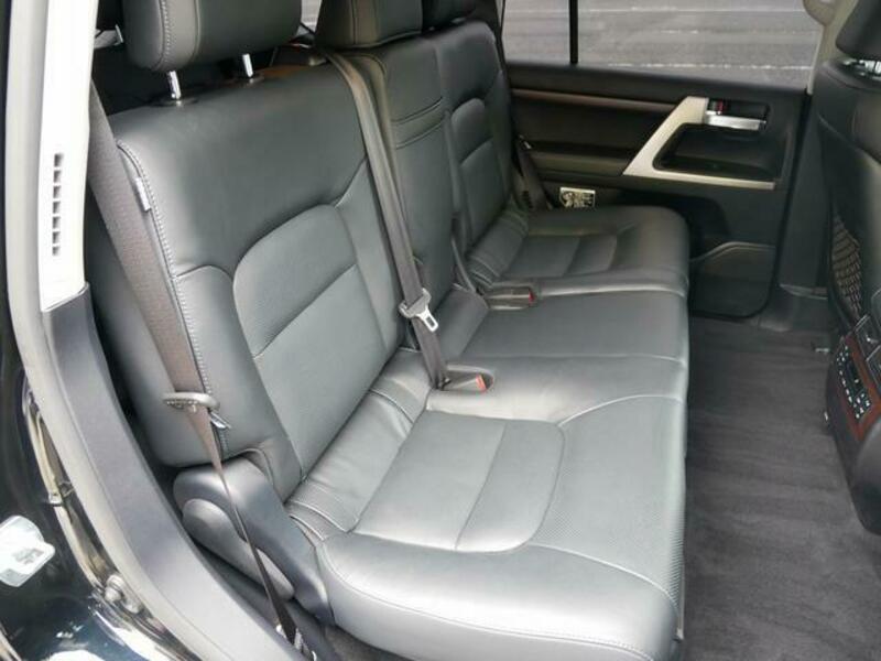 LAND CRUISER