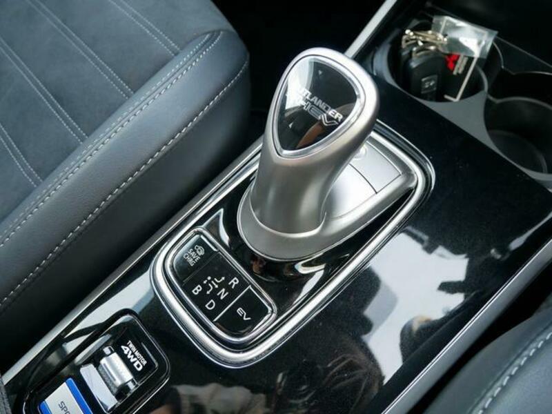 OUTLANDER PHEV