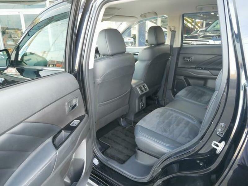 OUTLANDER PHEV