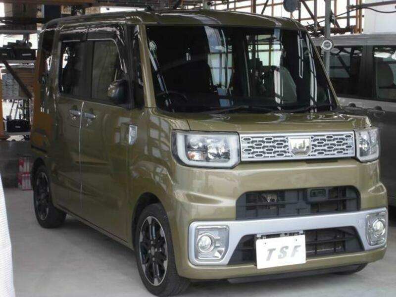DAIHATSU WAKE