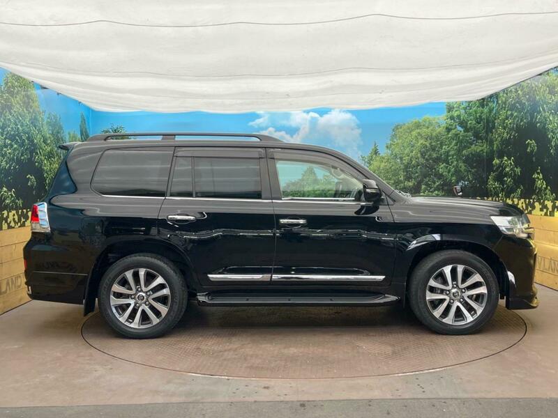 LAND CRUISER