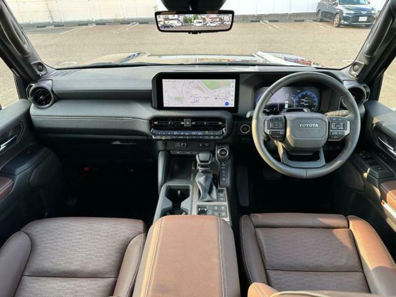 LAND CRUISER 250
