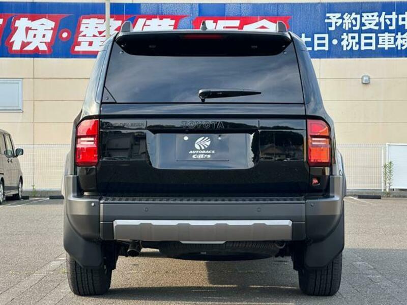 LAND CRUISER 250