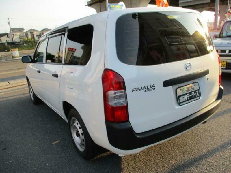 FAMILIA VAN