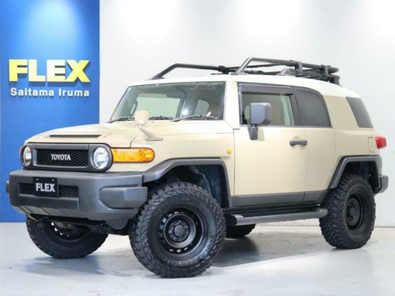 TOYOTA FJ CRUISER