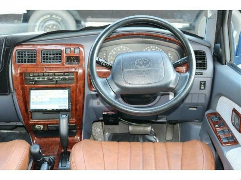 HILUX SURF