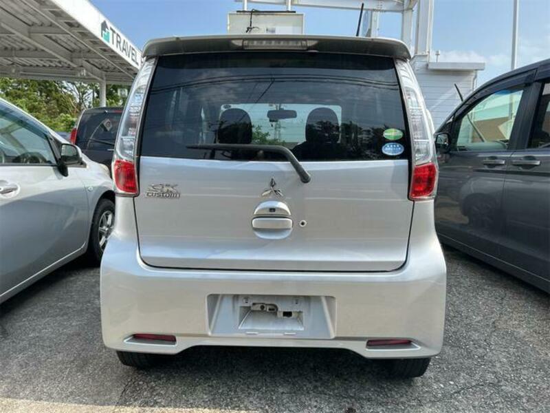 EK CUSTOM