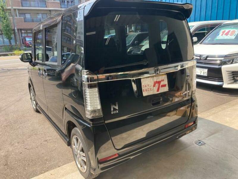 N BOX CUSTOM