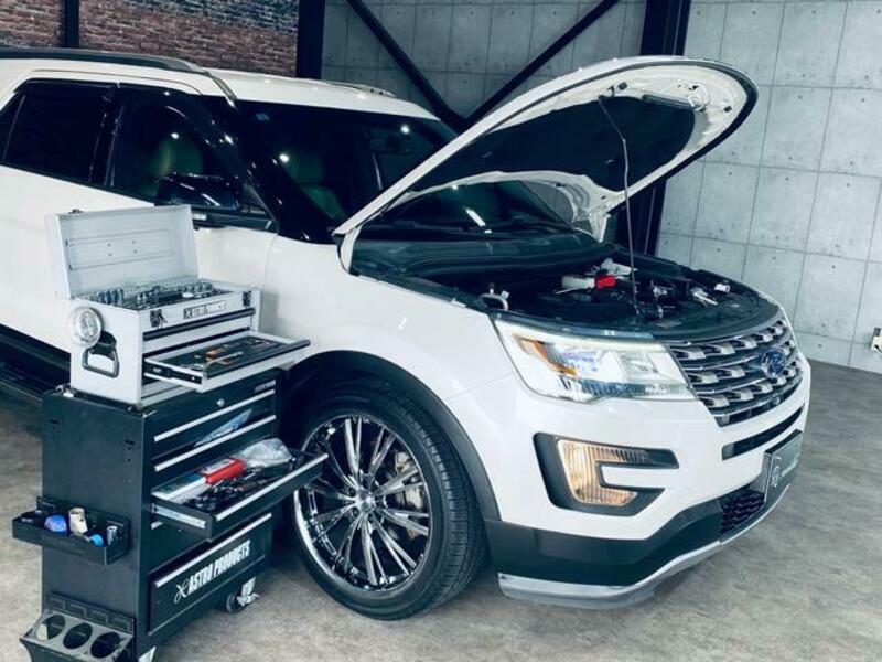 EXPLORER