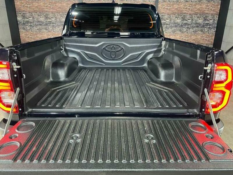 HILUX
