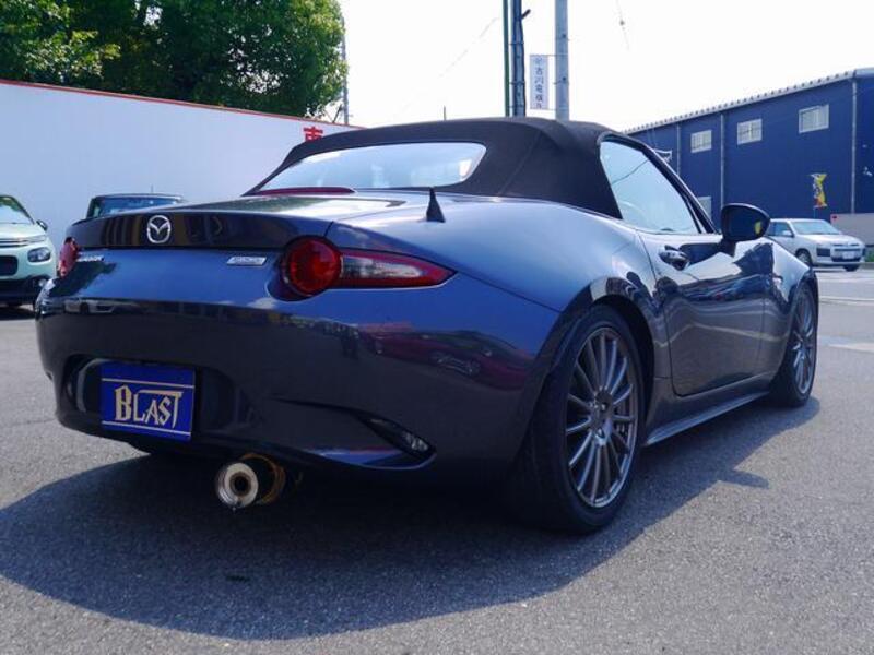 ROADSTER