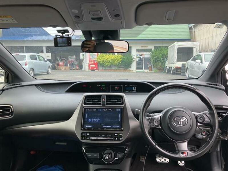 PRIUS PHV