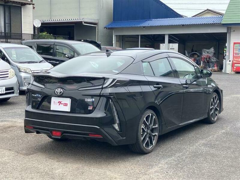 PRIUS PHV