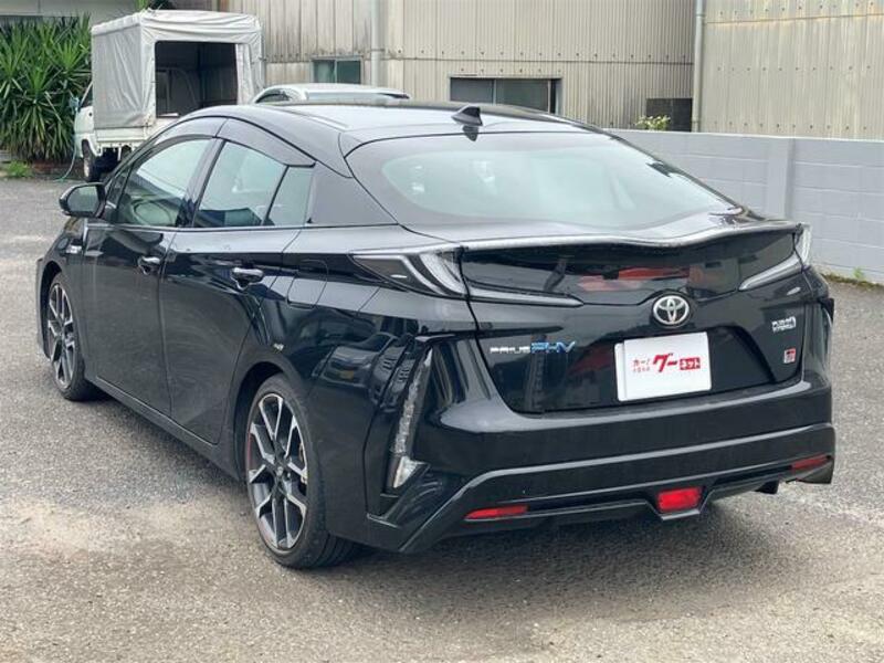 PRIUS PHV