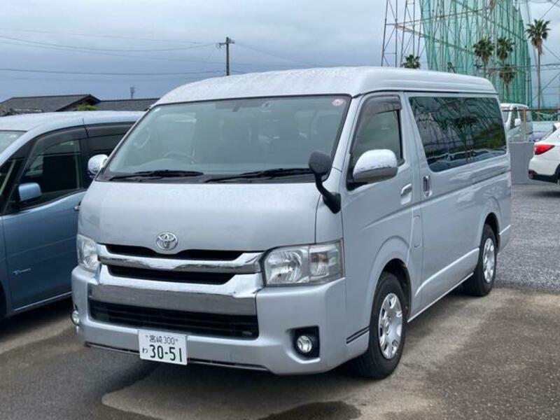TOYOTA HIACE WAGON