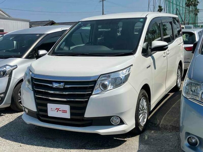 TOYOTA NOAH