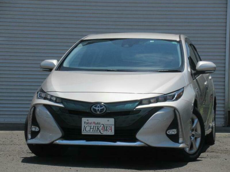 TOYOTA PRIUS PHV