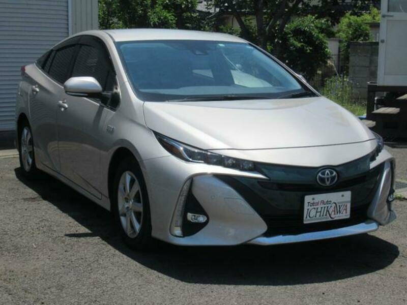PRIUS PHV