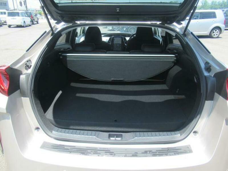 PRIUS PHV