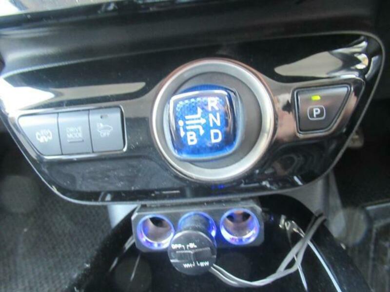 PRIUS PHV