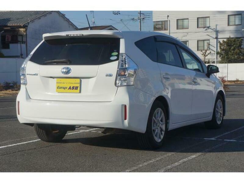 PRIUS ALPHA