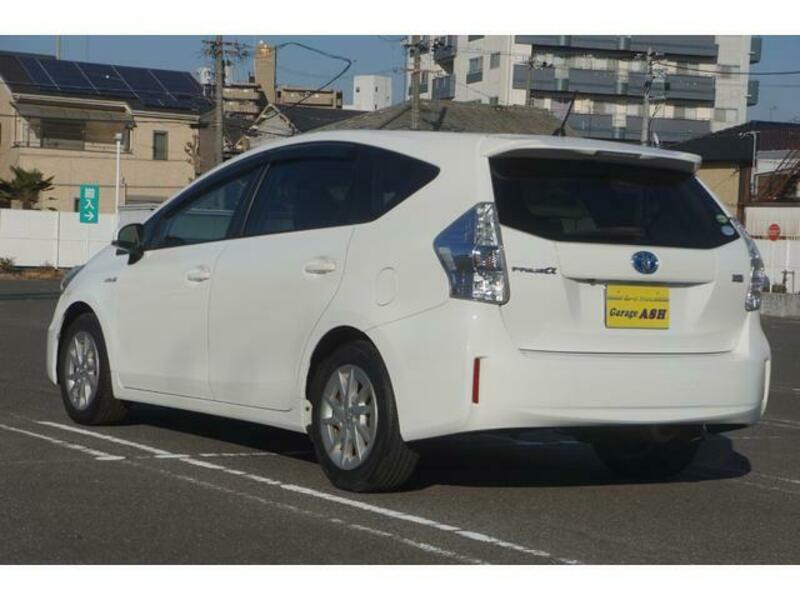 PRIUS ALPHA