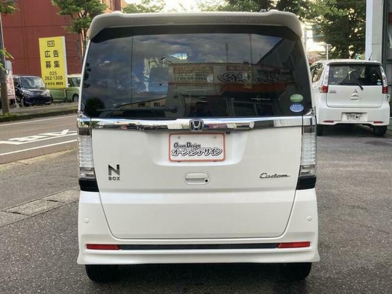 N BOX CUSTOM