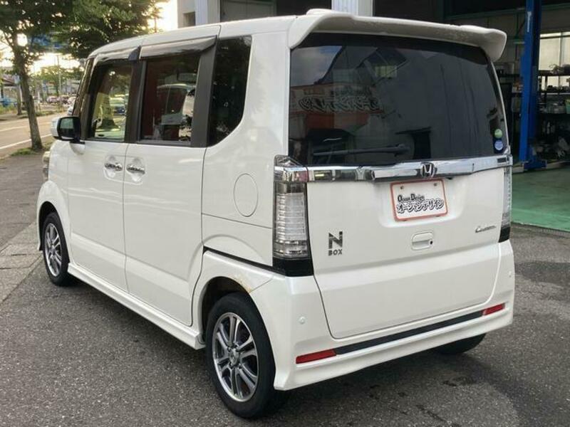 N BOX CUSTOM