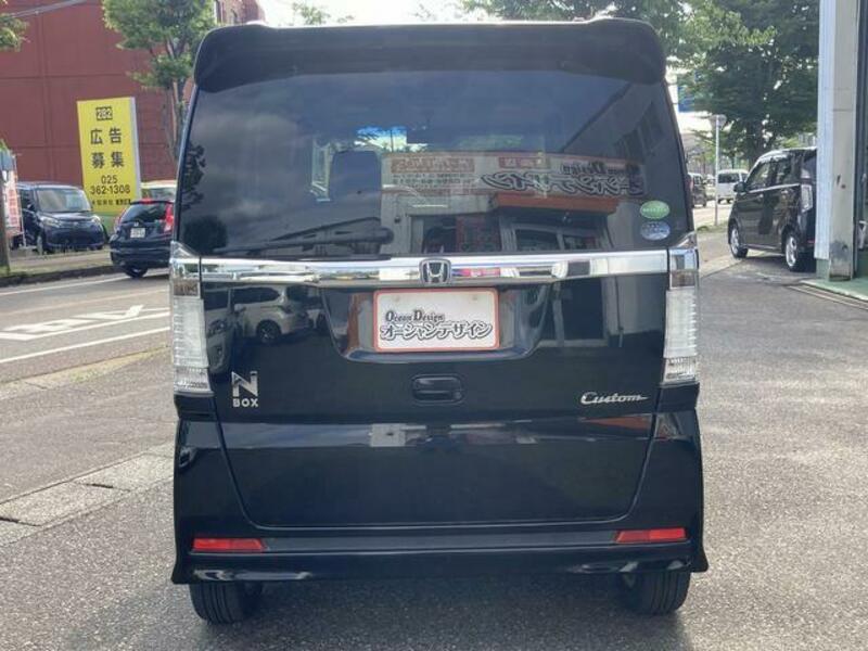 N BOX CUSTOM