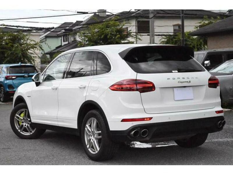 CAYENNE