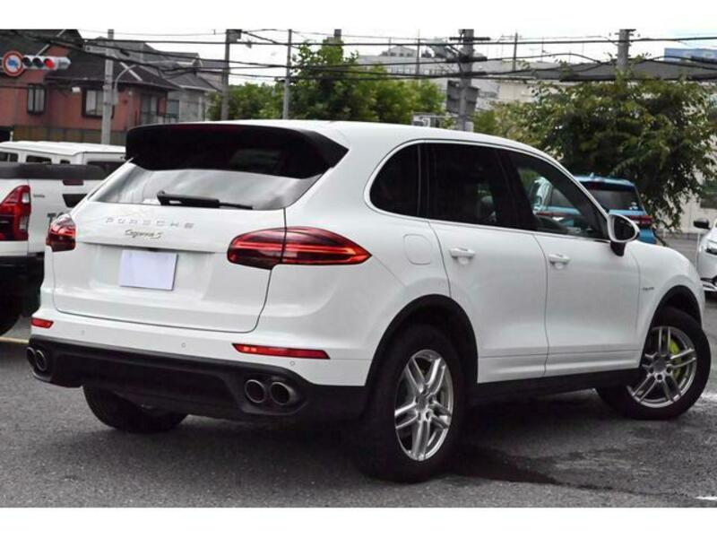 CAYENNE