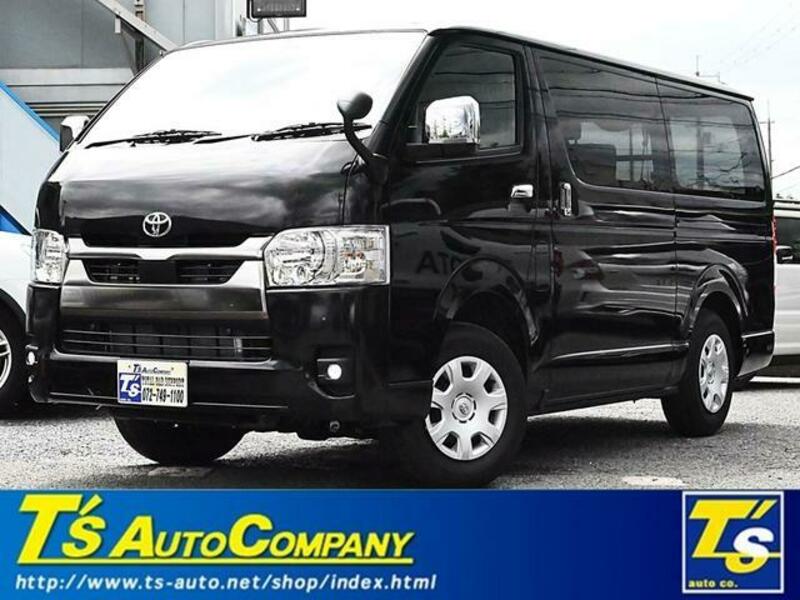 TOYOTA HIACE VAN