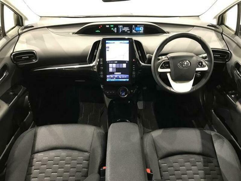 PRIUS PHV