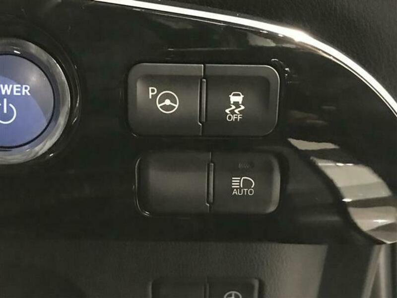 PRIUS PHV