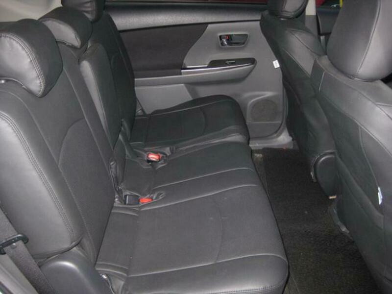 PRIUS ALPHA